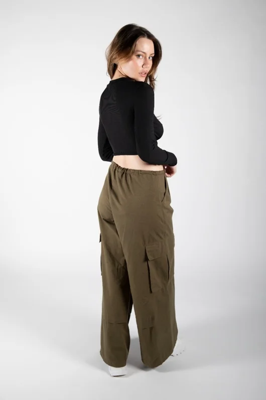 Women's Keyhole Long Sleeve Ruffle Top