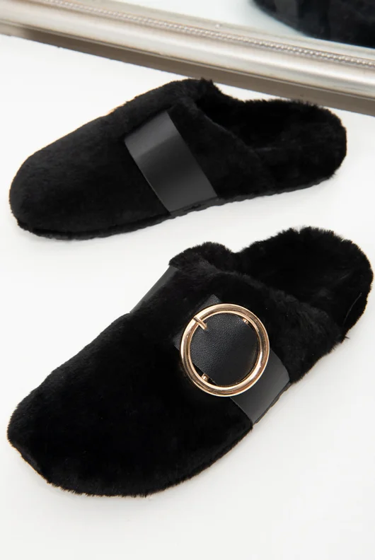 Black Faux Fur Buckle Detail Mule Slipper